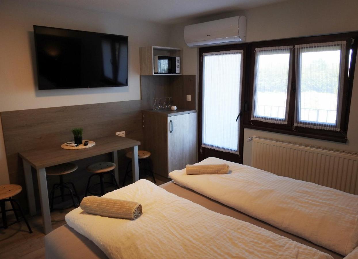 Kukorica Csarda Apartman 2 Balatonujlak 외부 사진