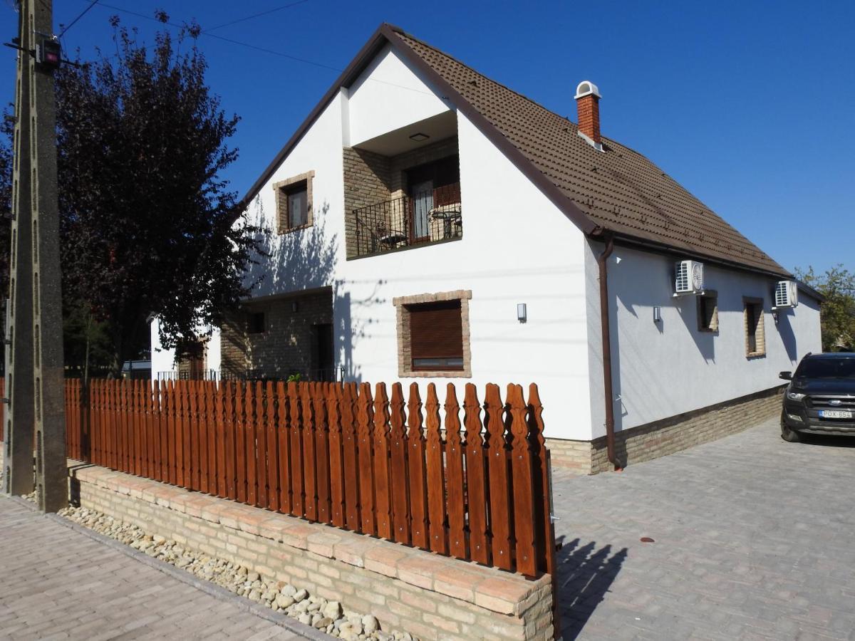 Kukorica Csarda Apartman 2 Balatonujlak 외부 사진